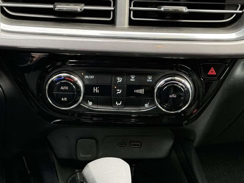 Used 2024 Chevrolet Trax ACTIV w/ Sunroof Package image 15