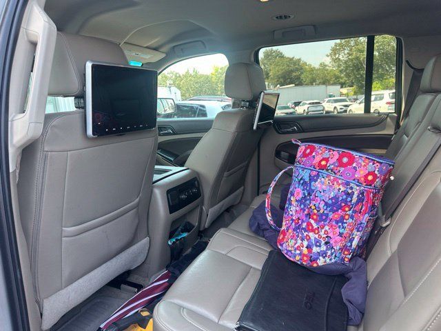 Used 2018 Chevrolet Suburban LT w/ Luxury Package AWD/4WD image 26