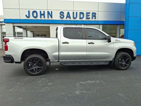 Used 2022 Chevrolet Silverado 1500 LT Trail Boss w/ Convenience Package II image 7