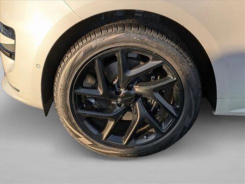 New 2026 Land Rover Range Rover Sport Dynamic SE image 10