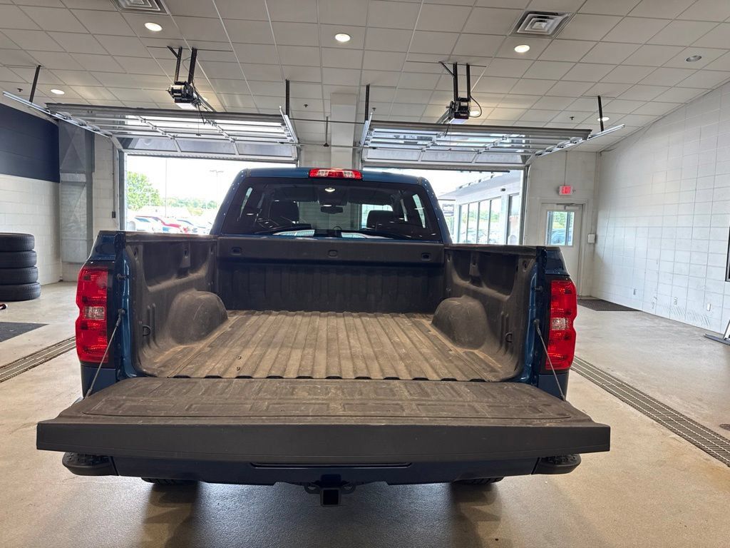 Used 2018 Chevrolet Silverado 1500 LT w/ All Star Edition AWD/4WD image 16