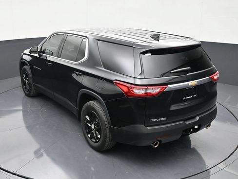Used 2021 Chevrolet Traverse LS FWD image 14