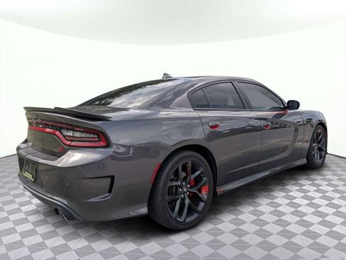Used 2022 Dodge Charger R/T w/ Plus Group RWD image 4