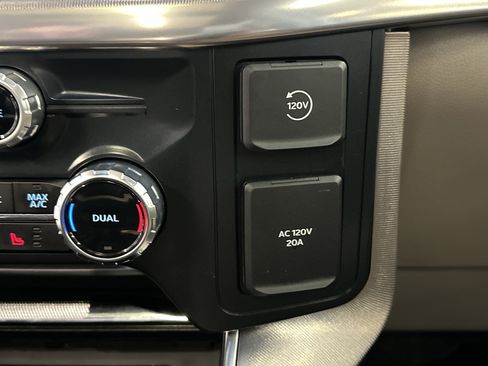 Used 2024 Ford F150 Platinum w/ Equipment Group 703A Plus image 33