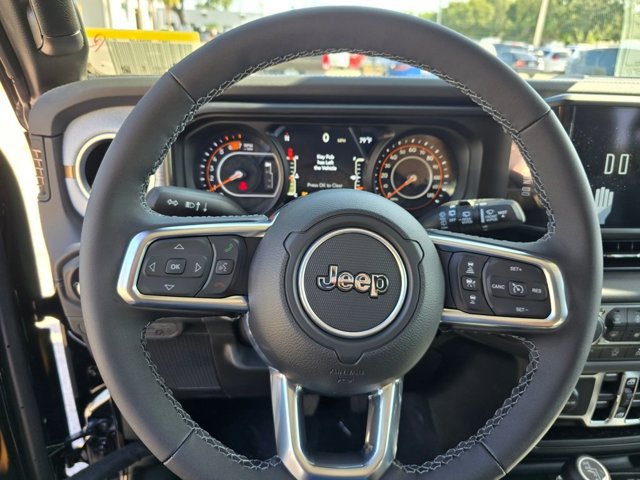 New 2025 Jeep Wrangler Unlimited Sahara w/ Safety Group AWD/4WD image 16