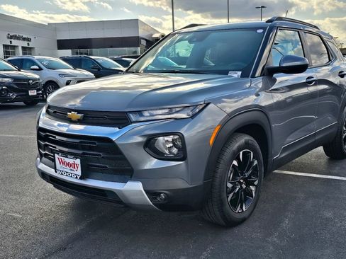 Used 2022 Chevrolet TrailBlazer LT FWD image 12
