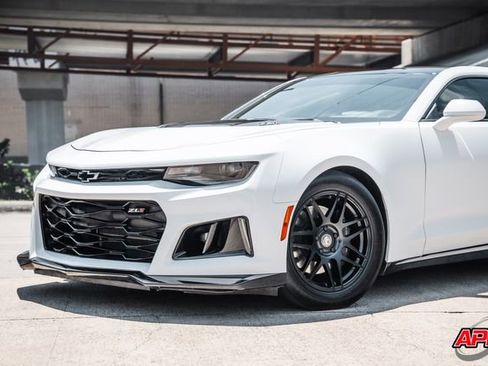 Used 2018 Chevrolet Camaro ZL1 RWD image 45