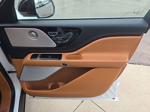 Certified 2023 Lincoln Aviator Black Label w/ Dynamic Handling Package image 31