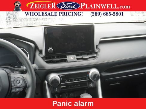 Used 2025 Toyota RAV4 LE image 9