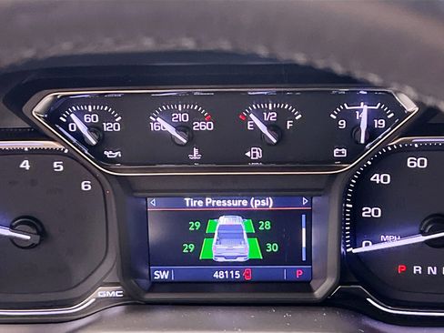 Used 2020 GMC Sierra 1500 SLE w/ SLE Value Package image 23