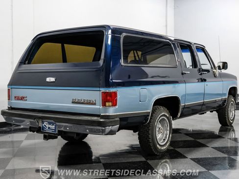 Used 1990 GMC Suburban 4WD image 24