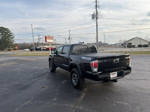Used 2023 Toyota Tacoma TRD Off-Road w/ Technology Package image 7