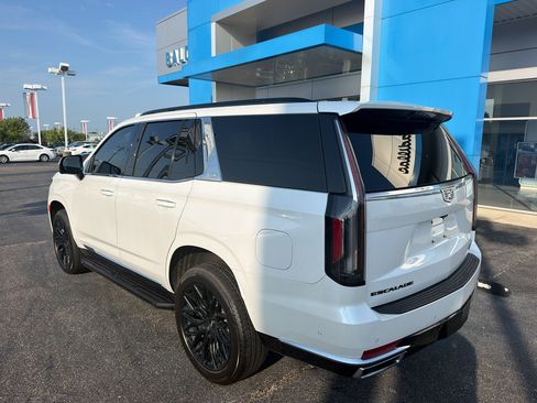Used 2023 Cadillac Escalade Premium Luxury AWD/4WD image 6