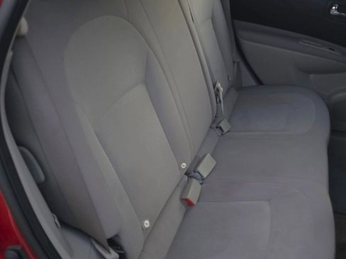 Used 2013 Nissan Rogue S FWD image 12