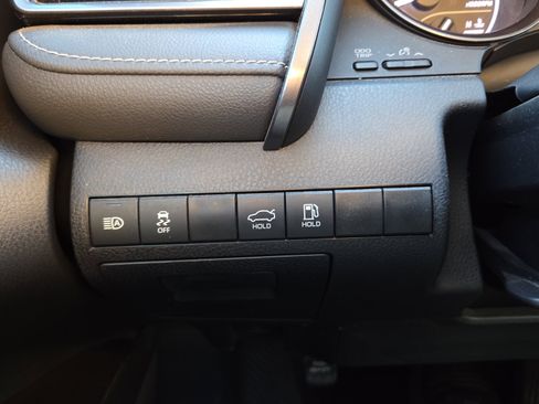 Used 2023 Toyota Camry SE image 31