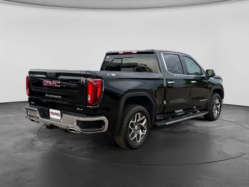 Used 2025 GMC Sierra 1500 SLT AWD/4WD image 9
