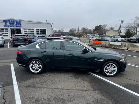 Used 2017 Jaguar XE Premium AWD/4WD image 4