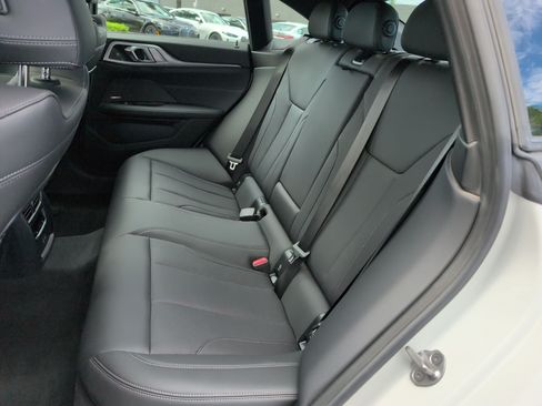 Used 2023 BMW i4 eDrive40 RWD image 31