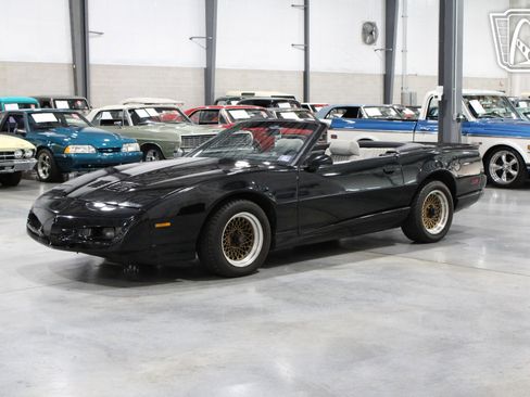 Used 1991 Pontiac Firebird Trans Am image 4
