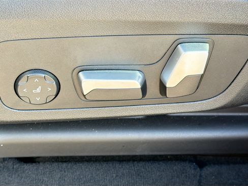Used 2024 BMW X3 sDrive30i w/ Convenience Package RWD image 24