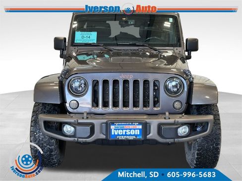 Used 2016 Jeep Wrangler Unlimited Sahara AWD/4WD image 3