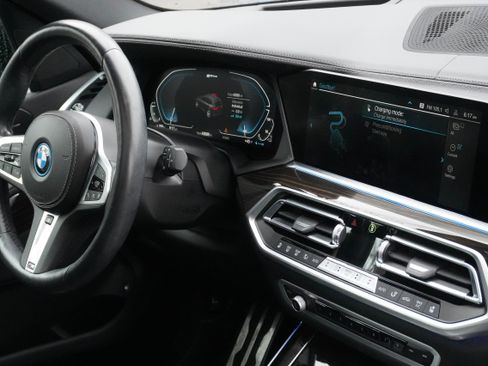 Certified 2023 BMW X5 xDrive45e w/ M Sport Package image 11