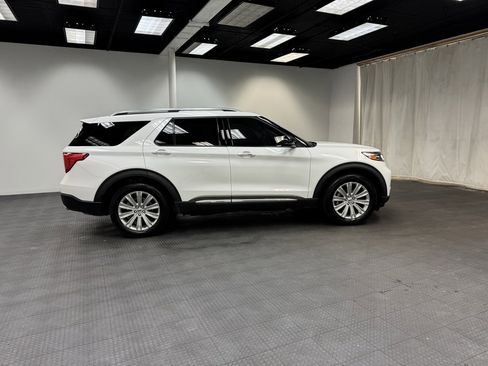 Used 2021 Ford Explorer Limited w/ Equipment Group 301A image 6