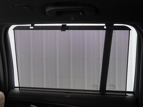 Used 2023 Jeep Grand Cherokee Limited w/ Luxury Tech Group II image 38