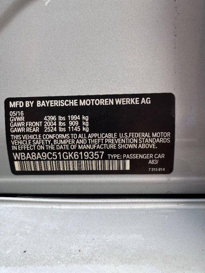 Used 2016 BMW 320i Sedan RWD image 10