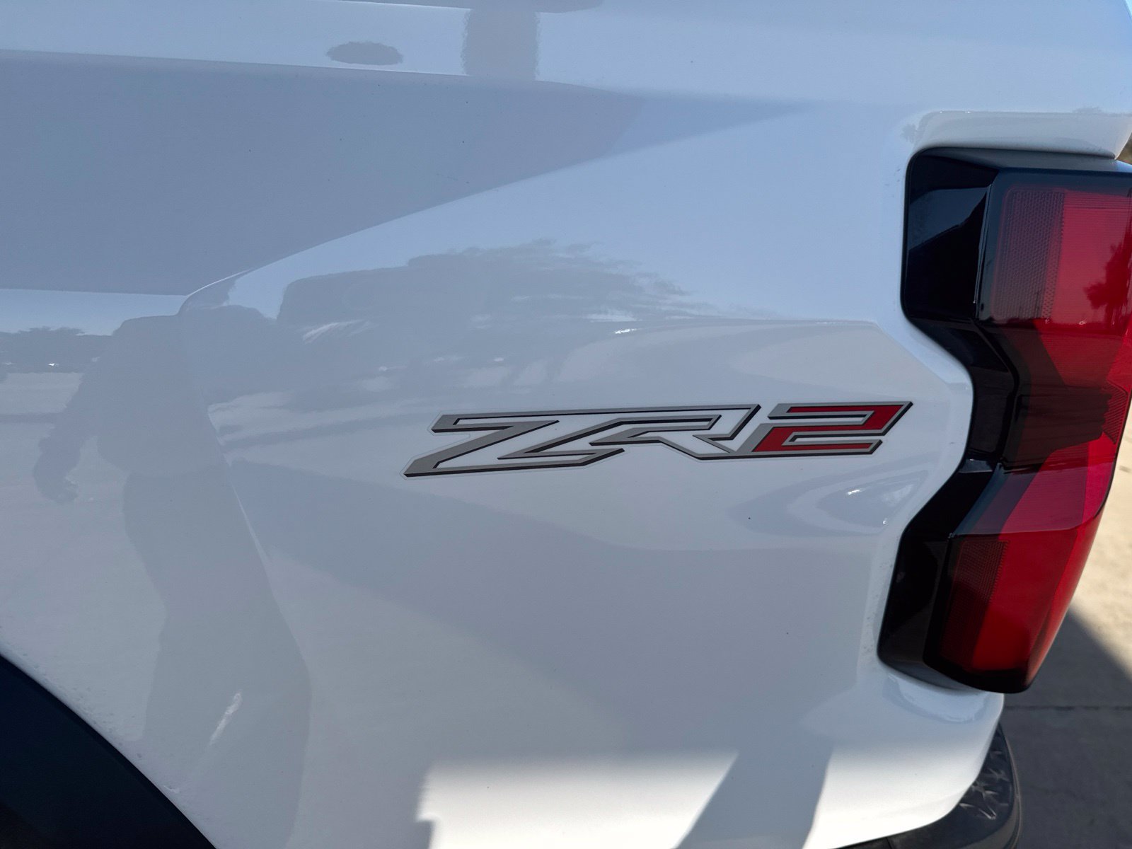Used 2025 Chevrolet Colorado ZR2 w/ Technology Package AWD/4WD image 17