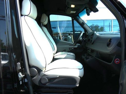 Used 2019 Mercedes-Benz Sprinter 170 image 10