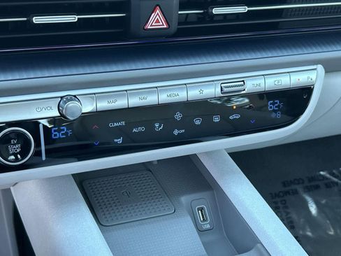 Used 2025 Hyundai Ioniq 6 SEL image 15