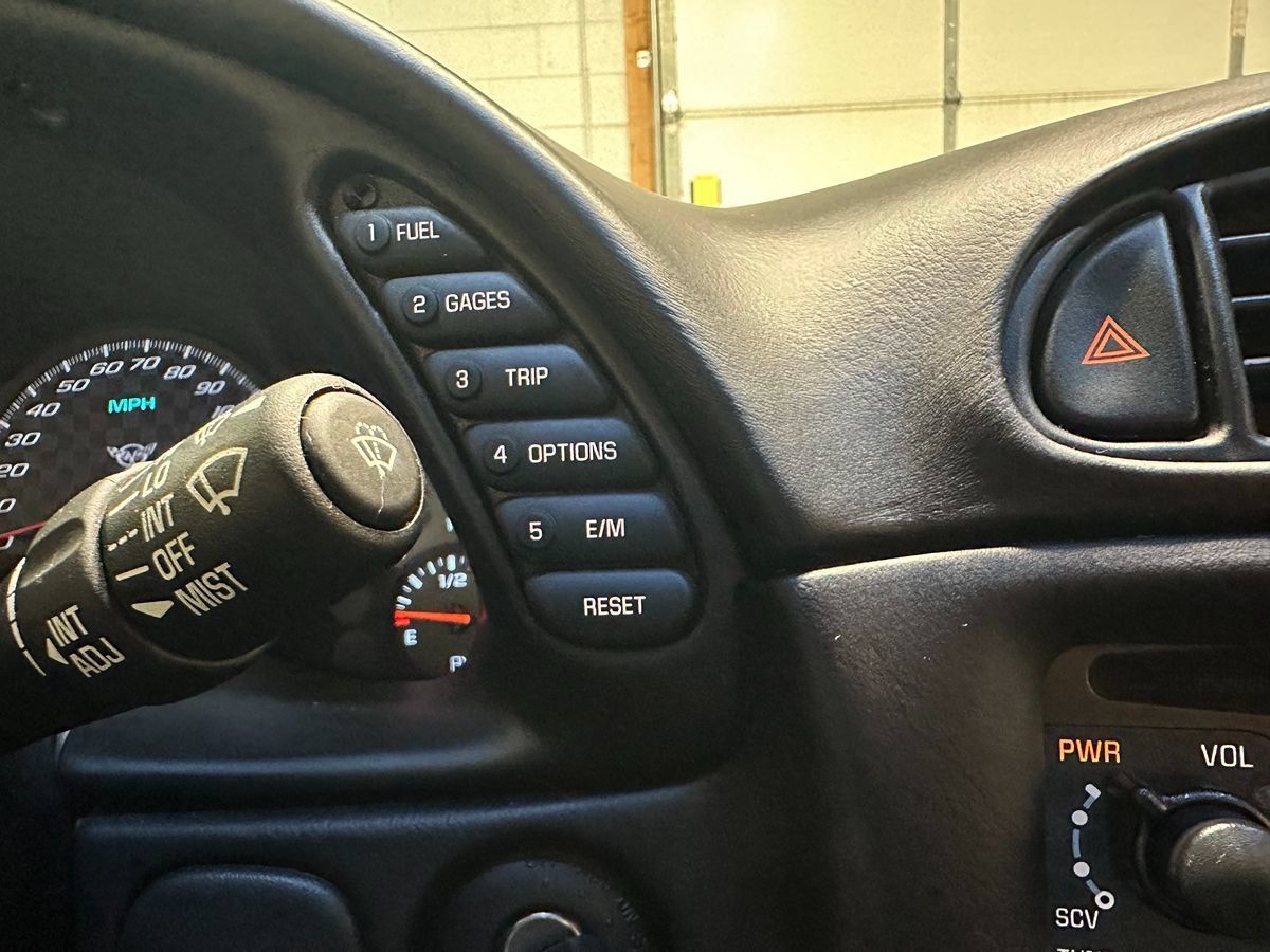 Used 2004 Chevrolet Corvette Z06 w/ Memory Package RWD image 28