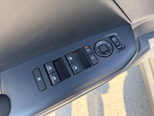 New 2026 Kia K4 FWD image 17