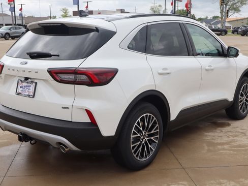 New 2025 Ford Escape SE w/ PHEV Premium Package image 5