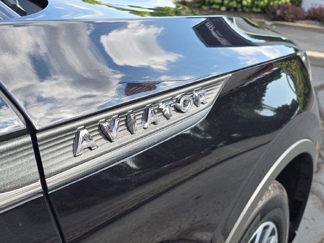 Used 2024 Lincoln Aviator AWD w/ Premium Package image 31