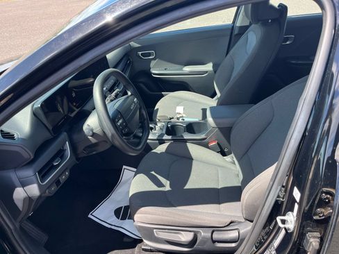 Used 2025 Kia K4 FWD image 21