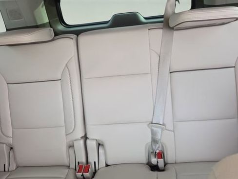 Used 2024 GMC Yukon XL Denali image 25