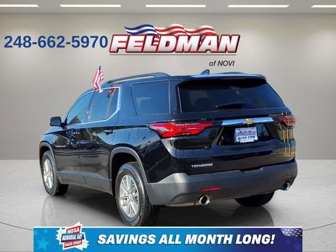 Used 2023 Chevrolet Traverse LT FWD image 3