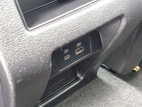 Used 2024 Mitsubishi Outlander SE image 31