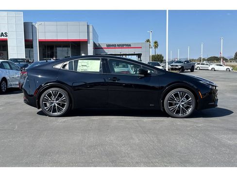 New 2026 Toyota Prius XLE image 3