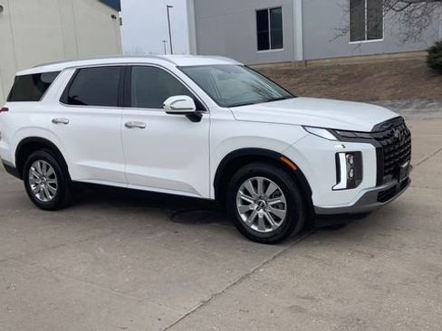 Used 2024 Hyundai Palisade SEL image 2