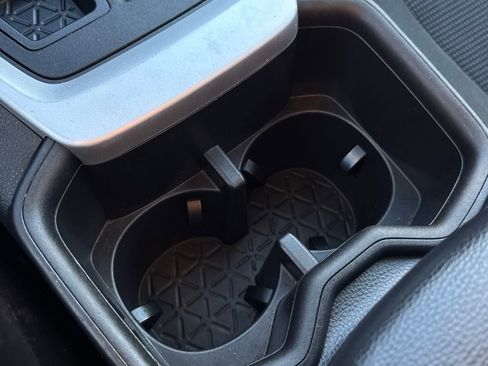 Used 2022 Toyota RAV4 LE image 24