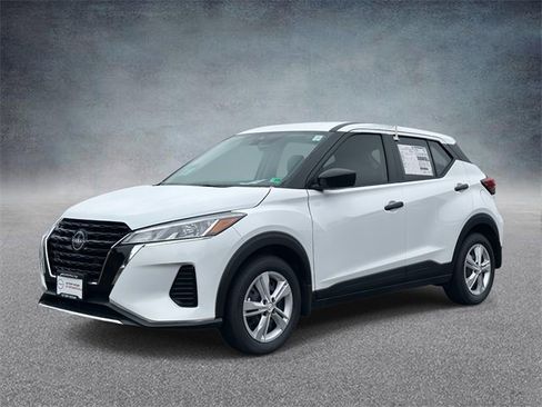 New 2025 Nissan Kicks Play S image 5