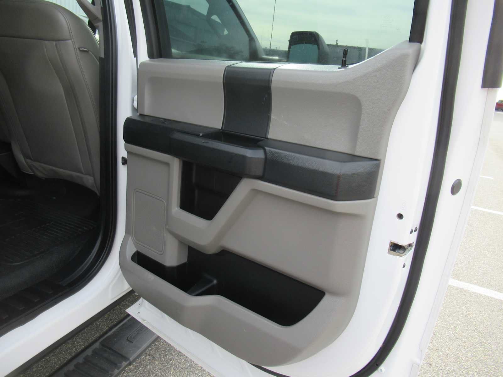 Used 2020 Ford F550 4x4 Crew Cab Super Duty image 16