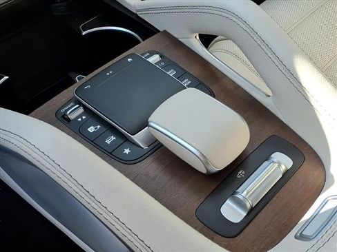 Used 2022 Mercedes-Benz GLS 450 4MATIC image 13