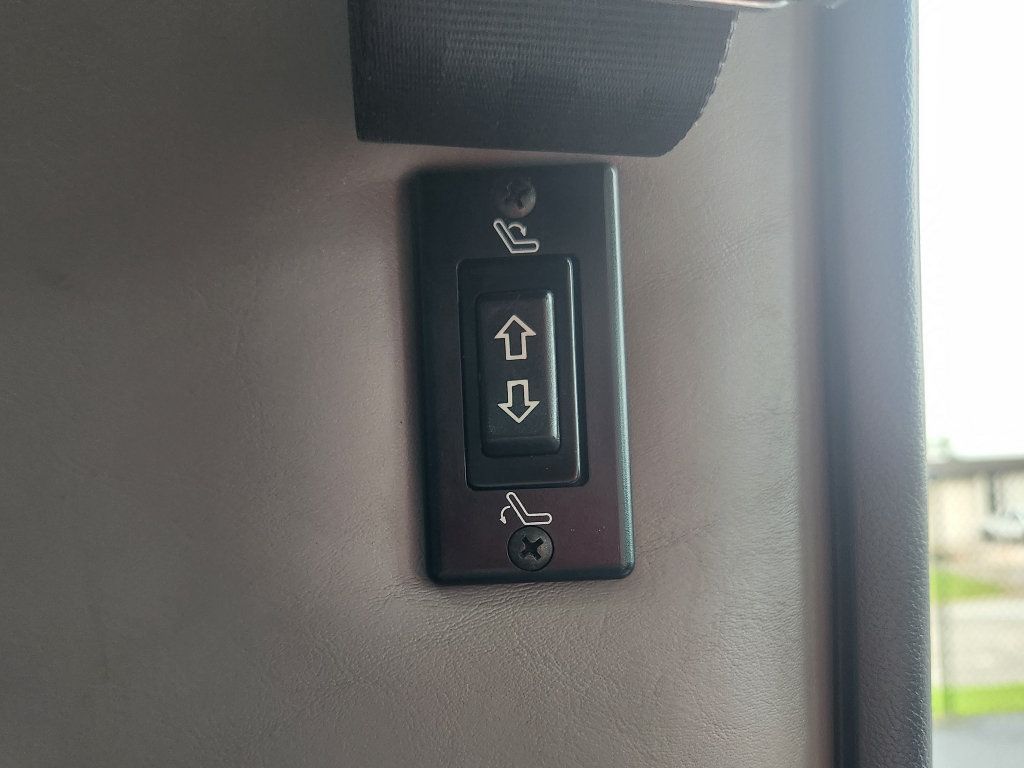 Used 2017 RAM ProMaster 1500 w/ Premium Appearance Group FWD image 27