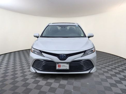 Certified 2020 Toyota Camry XLE w/ Sunroof Package FWD image 3