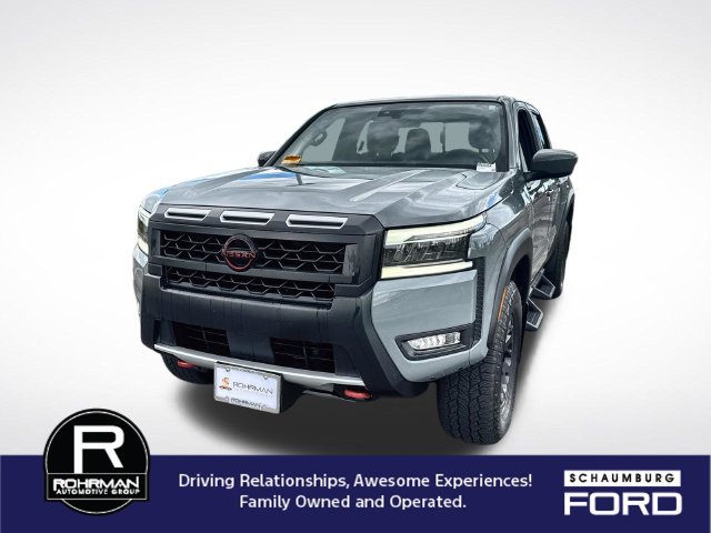 Used 2025 Nissan Frontier PRO-4X AWD/4WD image 2