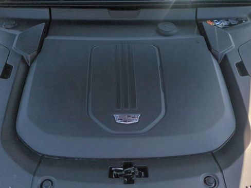 Certified 2024 Cadillac Lyriq Luxury RWD image 19